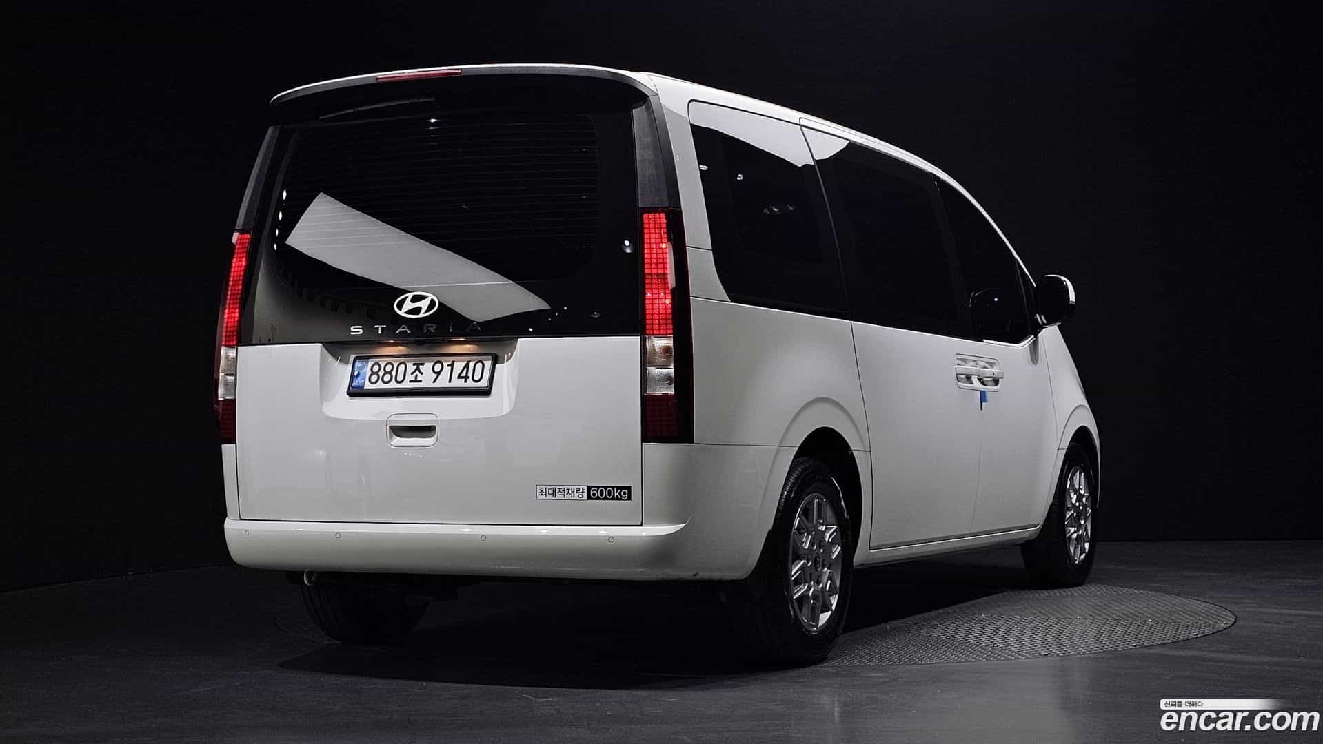 Staria Hyundai 2025.8-OUTER-002