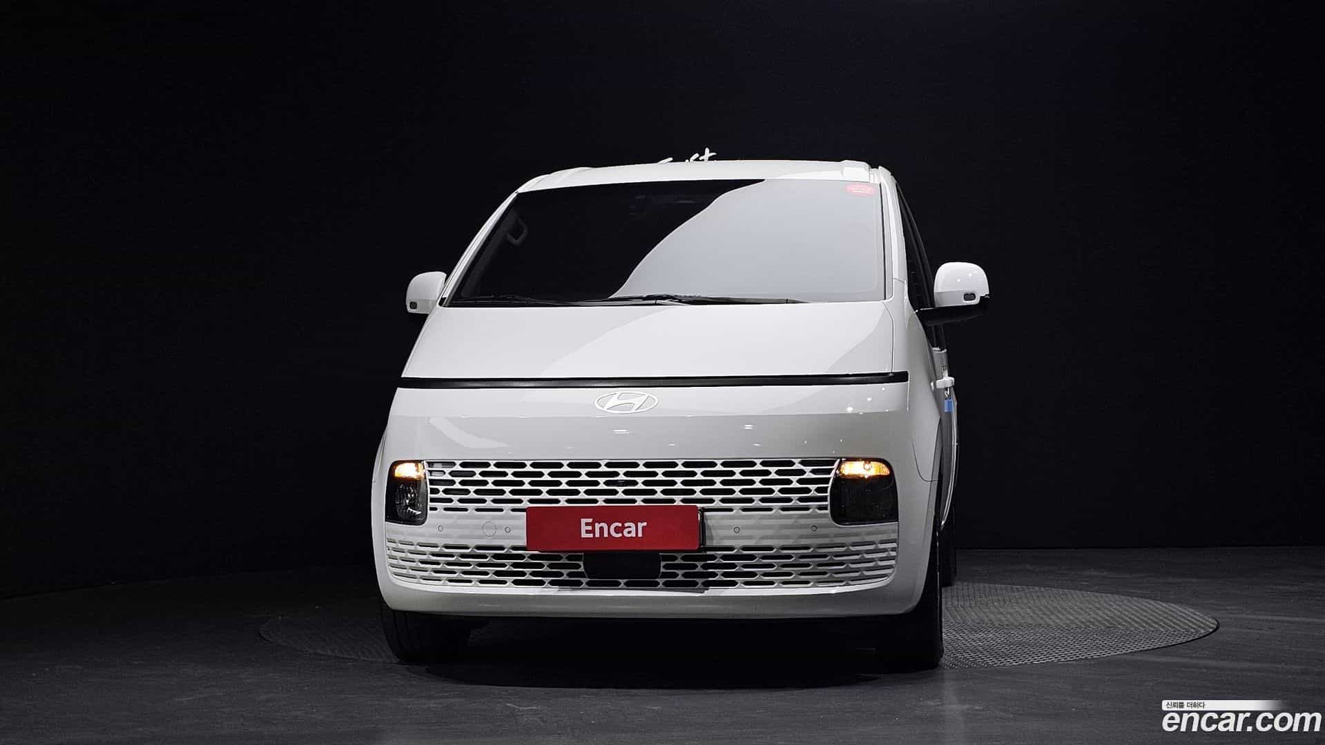 Staria Hyundai 2025.8-OUTER-003