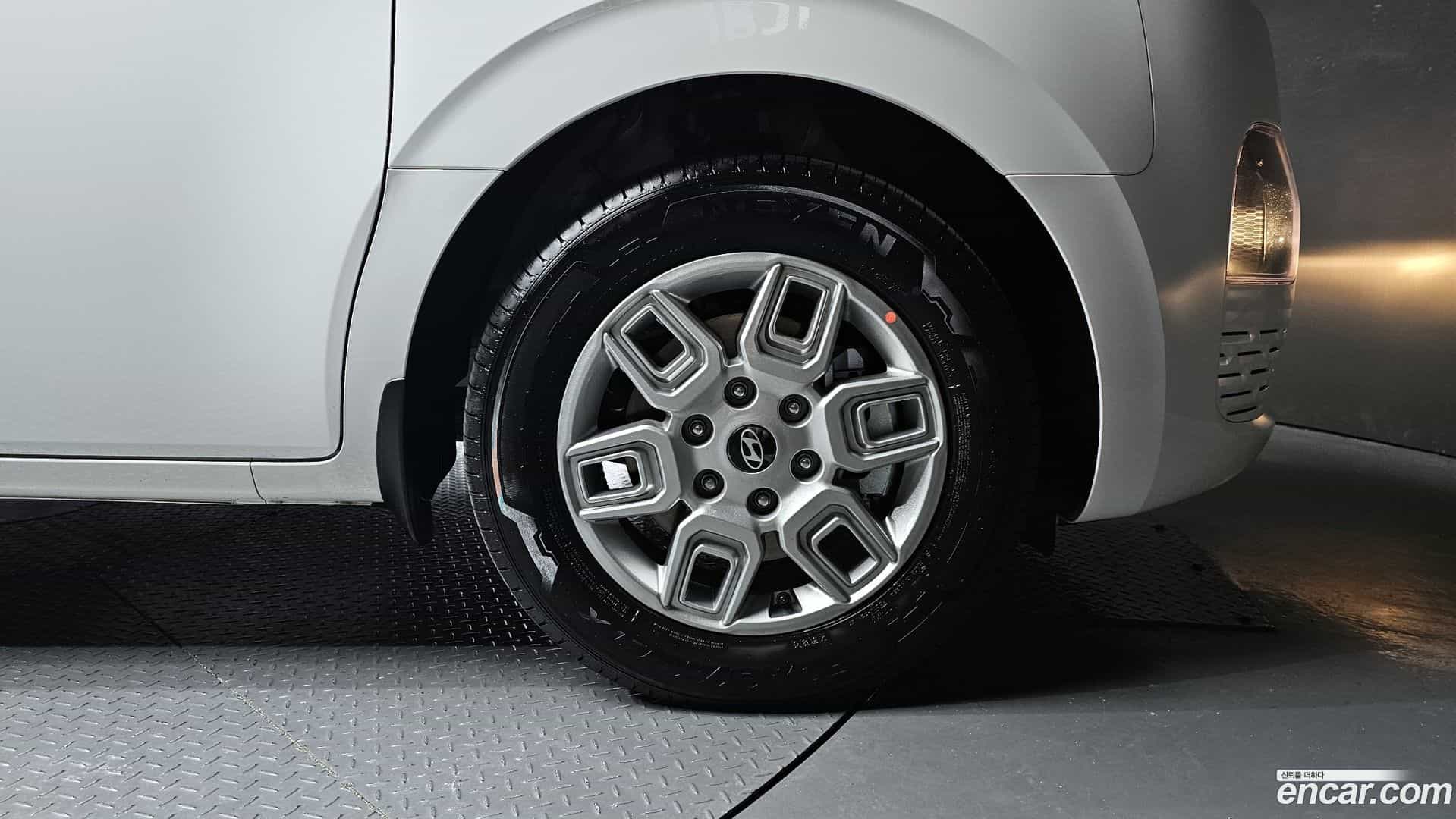 Staria Hyundai 2025.8-OUTER-005