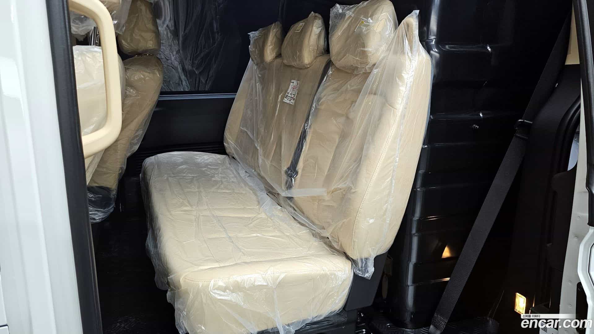 Staria Hyundai 2025.8-OPTION-016