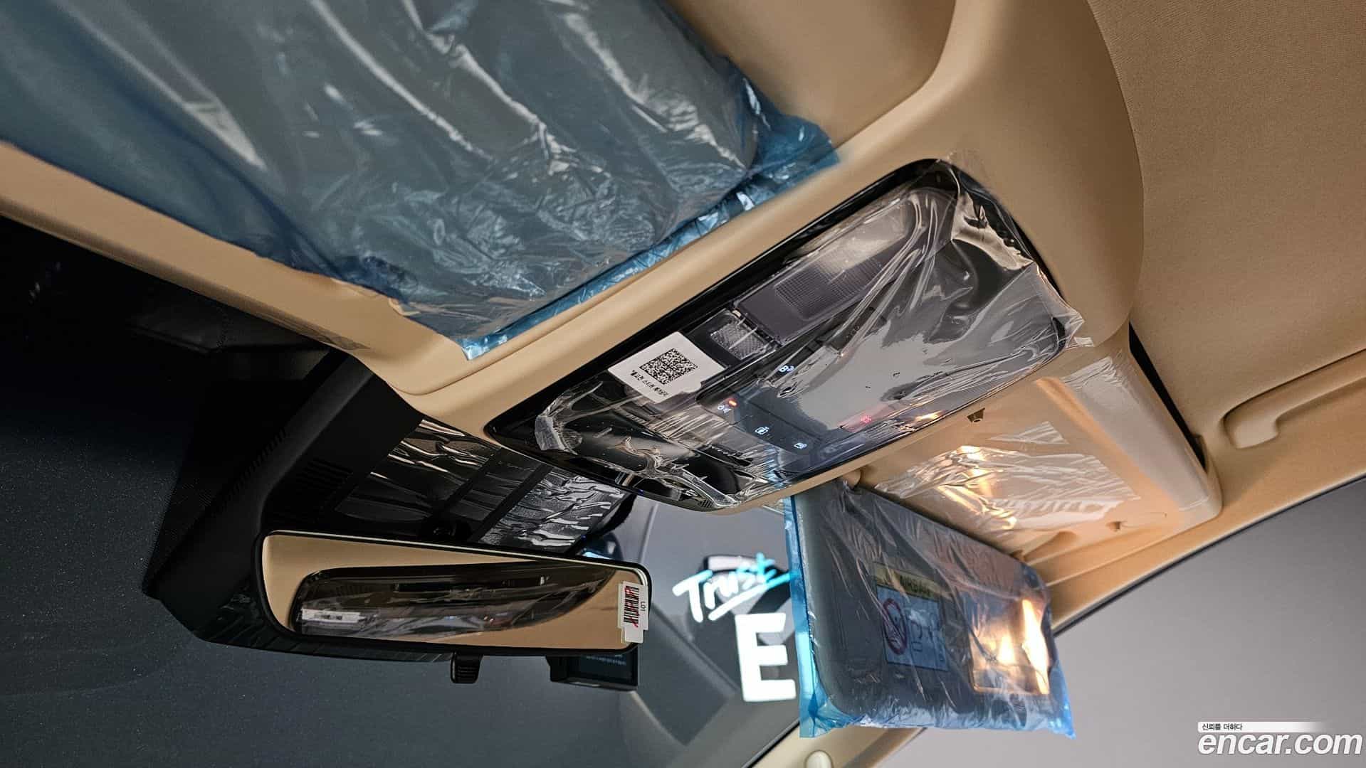 Staria Hyundai 2025.8-OPTION-023