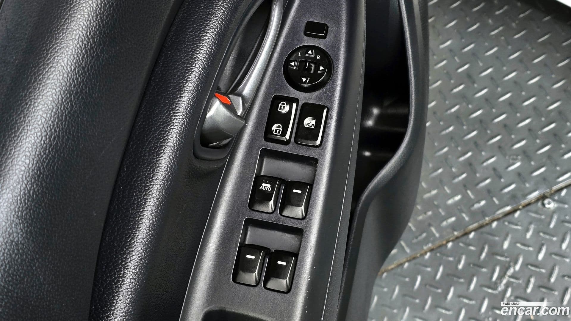 Main__Slider__Photo:pride Kia 2014.10-18