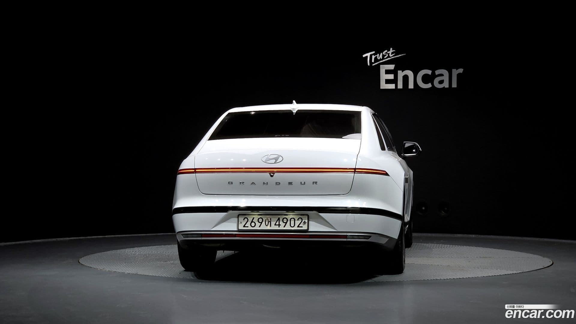 Main__Slider__Photo:Grandeur Hyundai 2023.5-3