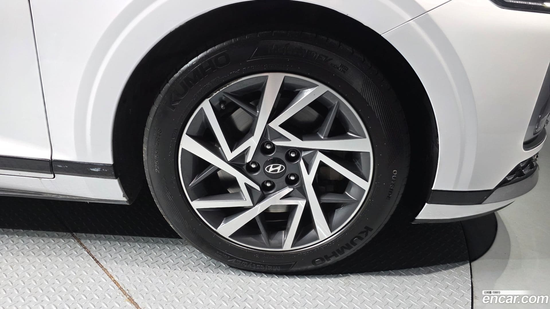 Main__Slider__Photo:Grandeur Hyundai 2023.5-4