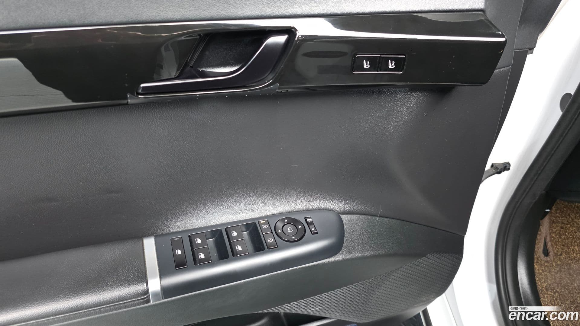 Main__Slider__Photo:Grandeur Hyundai 2023.5-17