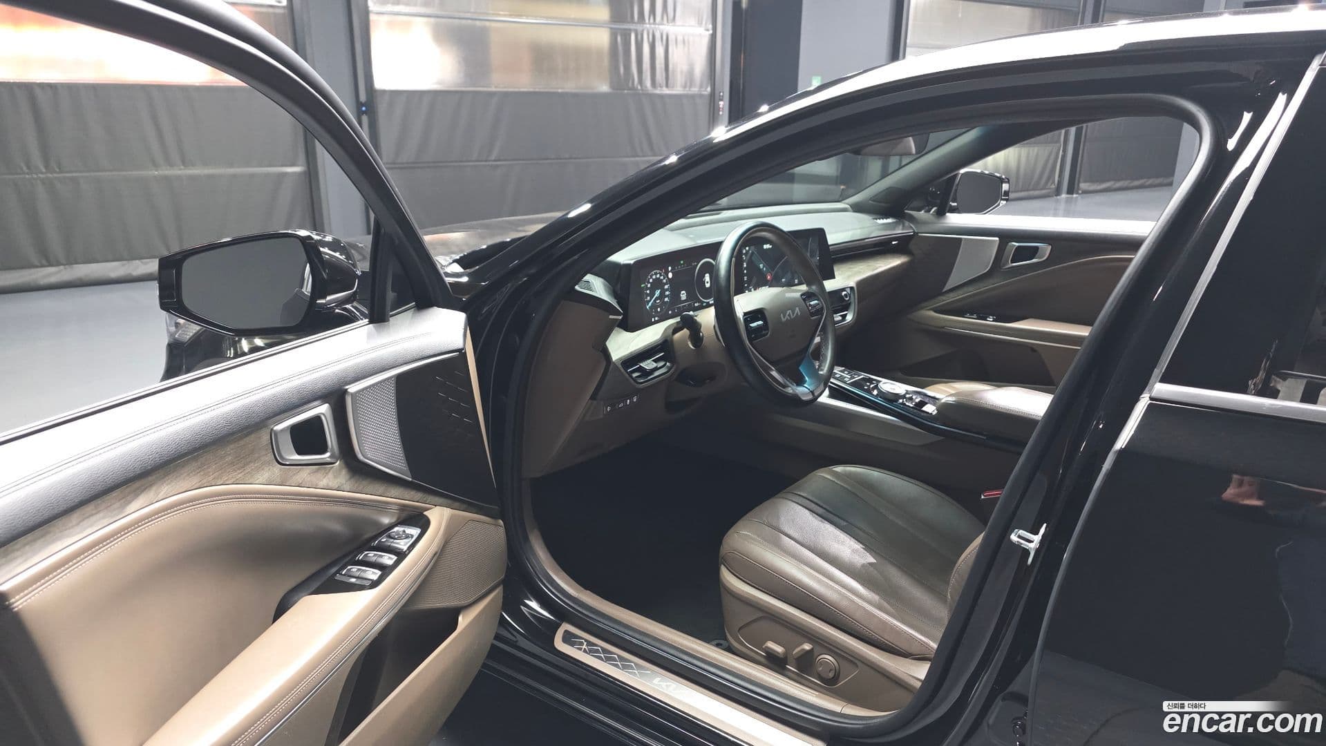 Main__Slider__Photo:K8 Kia 2022.1-9