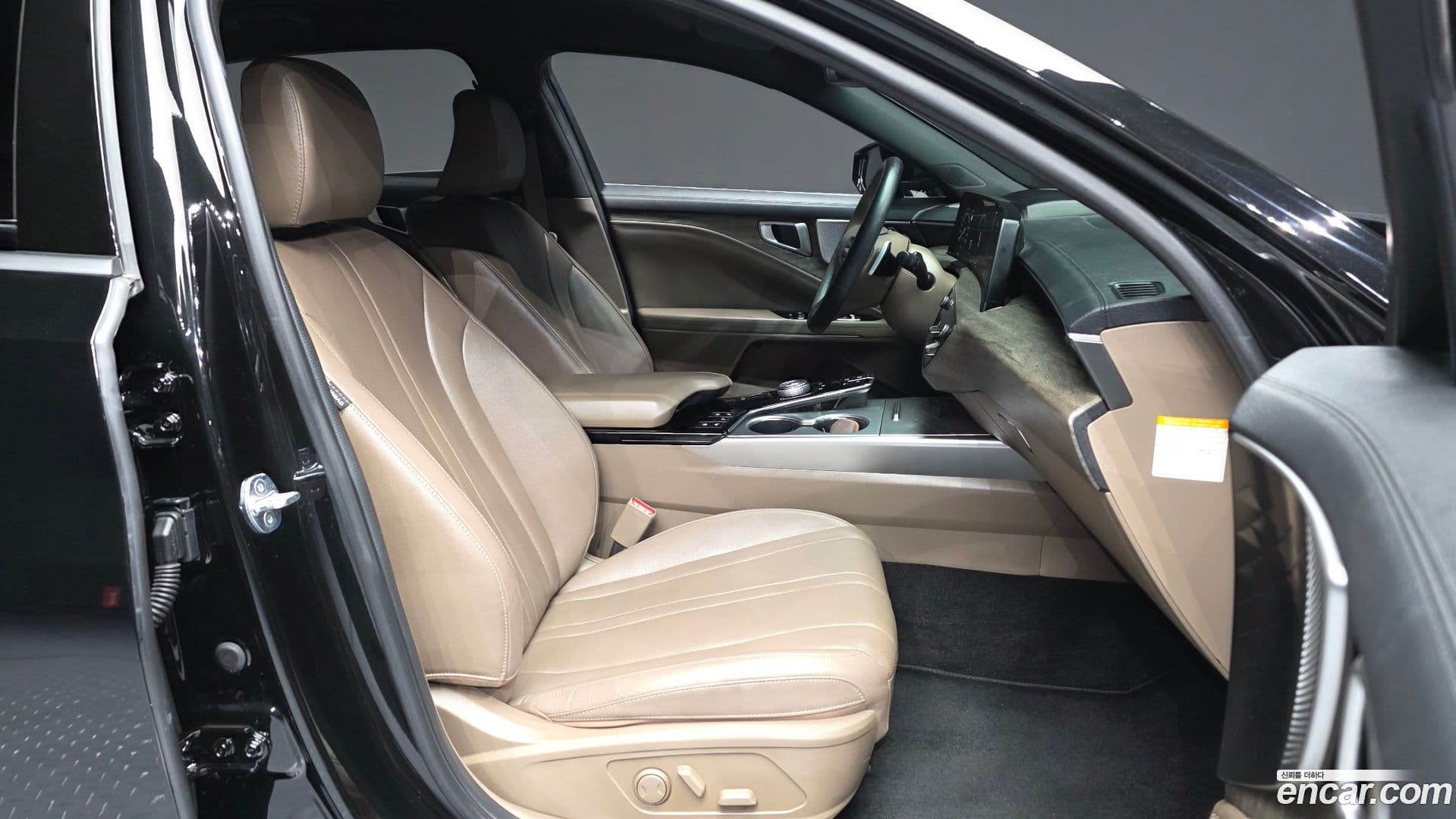 Main__Slider__Photo:K8 Kia 2022.1-10