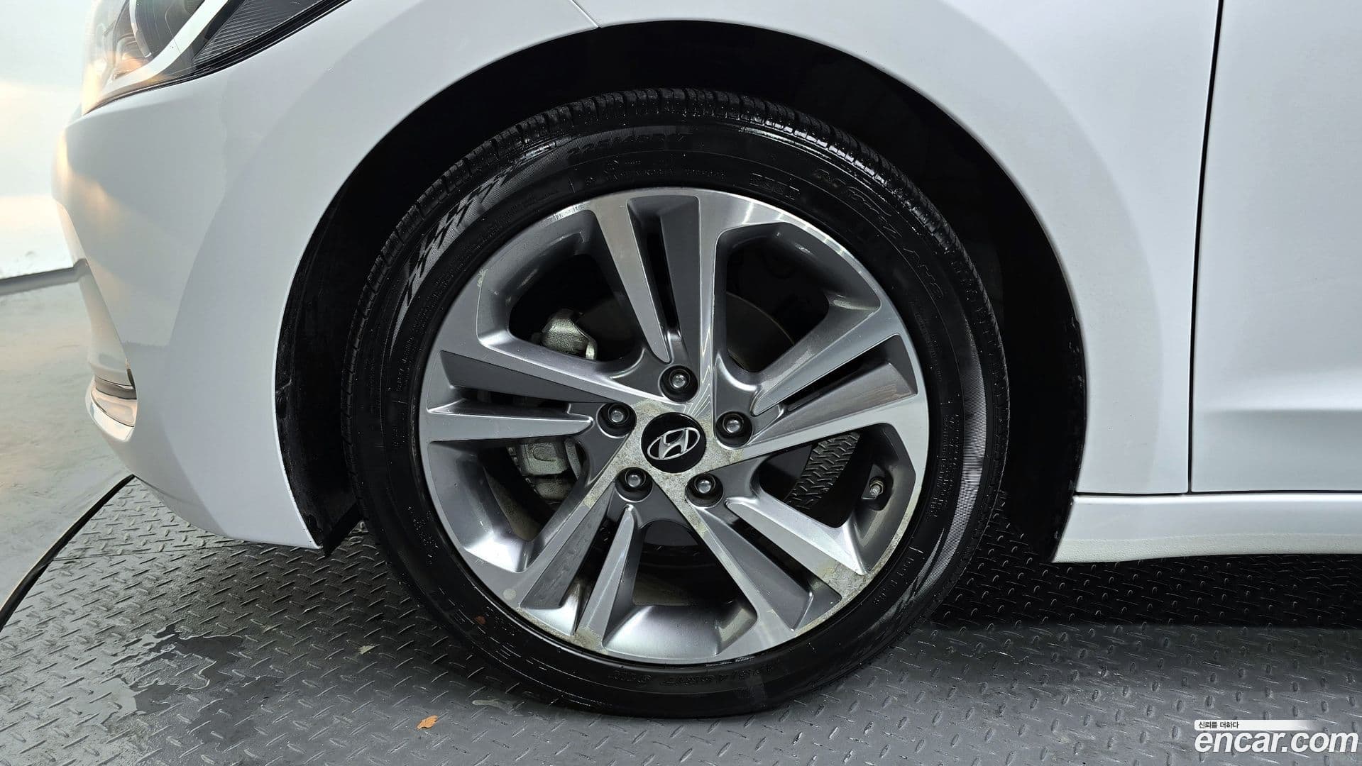 Main__Slider__Photo:AVANTE Hyundai 2018.6-4