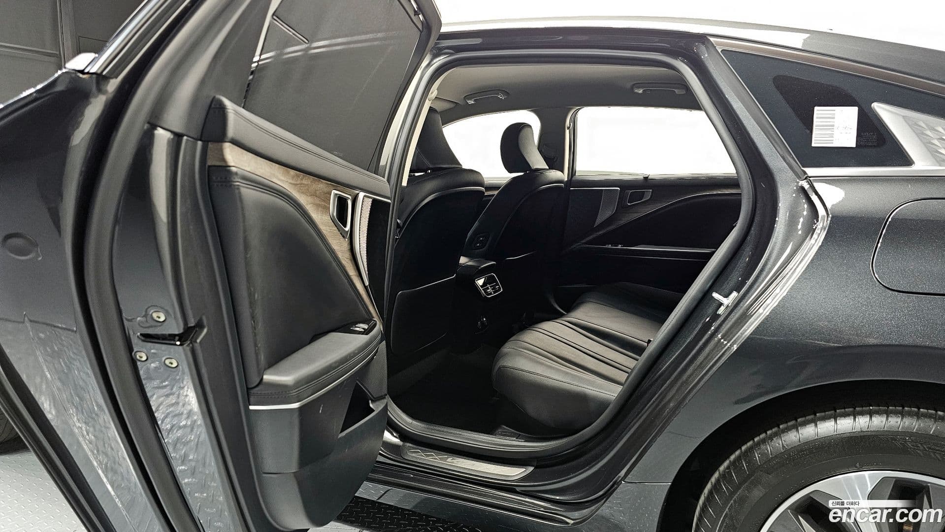 Main__Slider__Photo:K8 Kia 2022.0-11