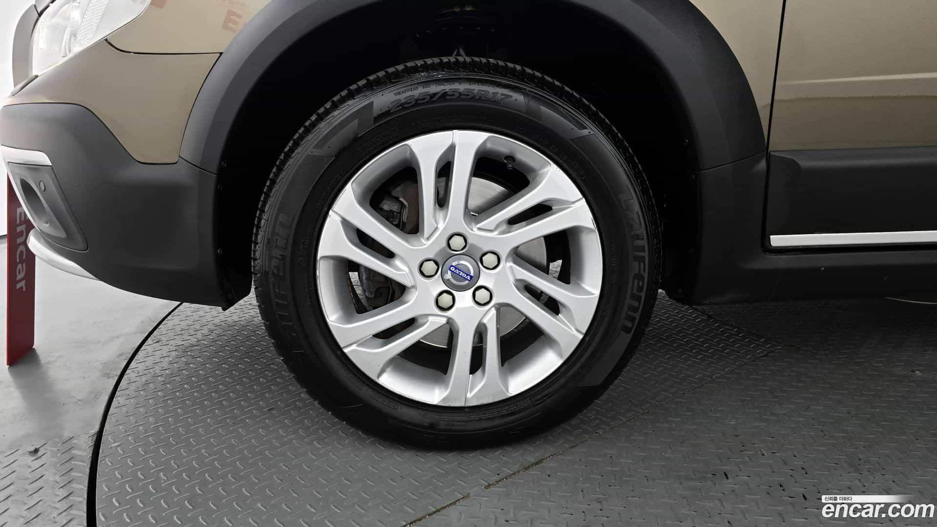 XC70 Volvo 2016.3-OUTER-005