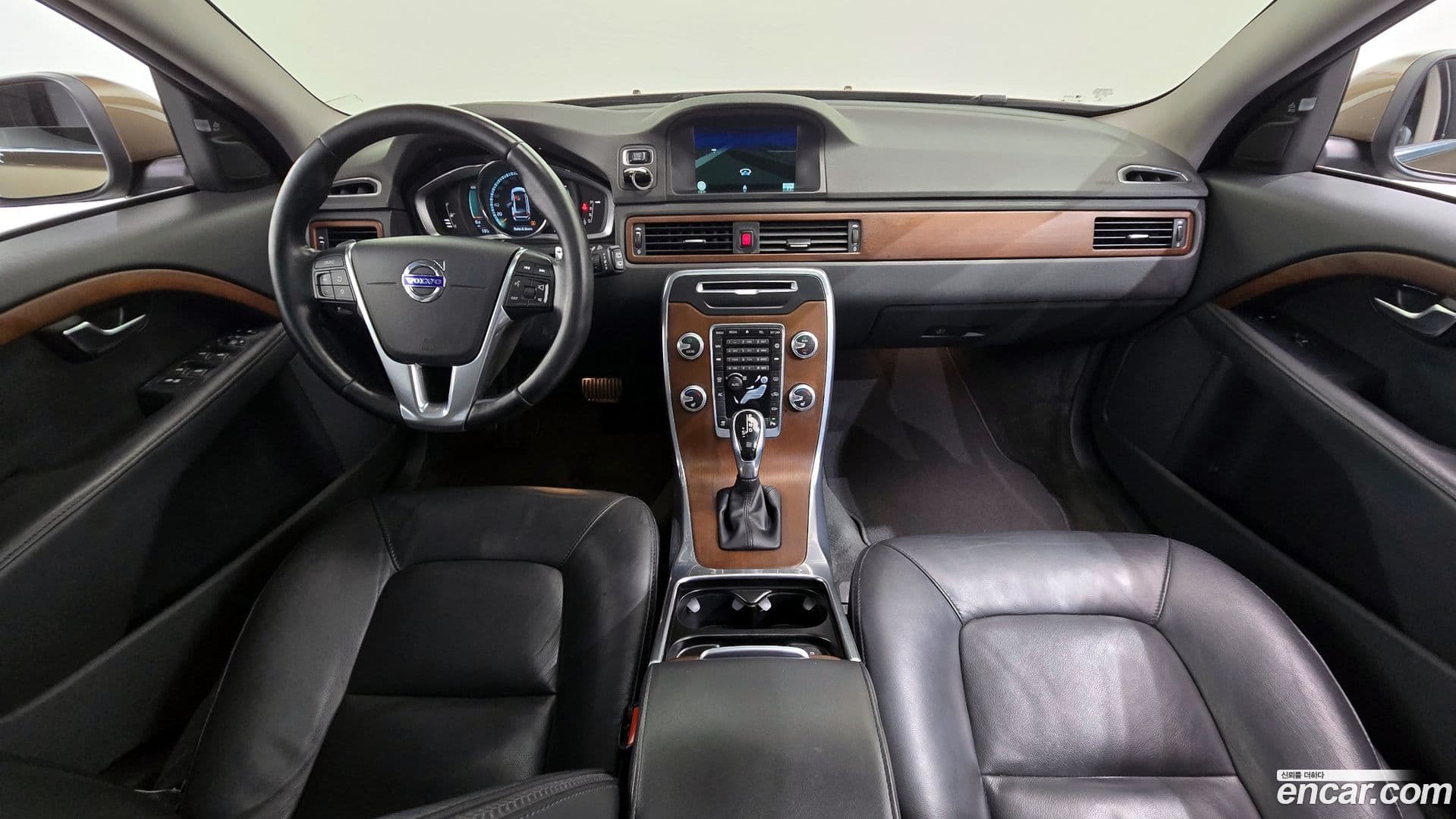 Main__Slider__Photo:XC70 Volvo 2016.3-6