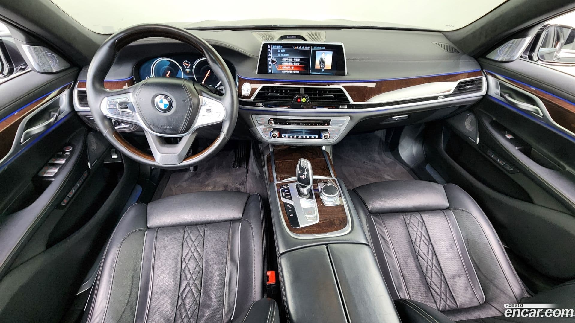 Main__Slider__Photo:7-Series BMW 2016.11-6
