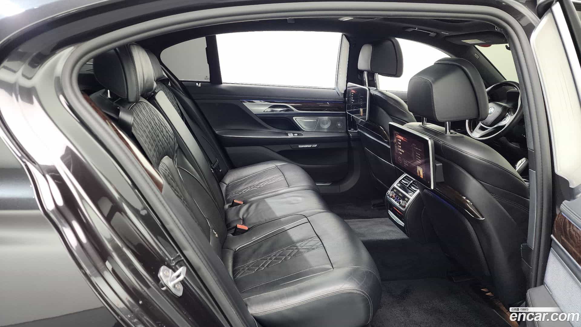 7-Series BMW 2016.11-OPTION-016