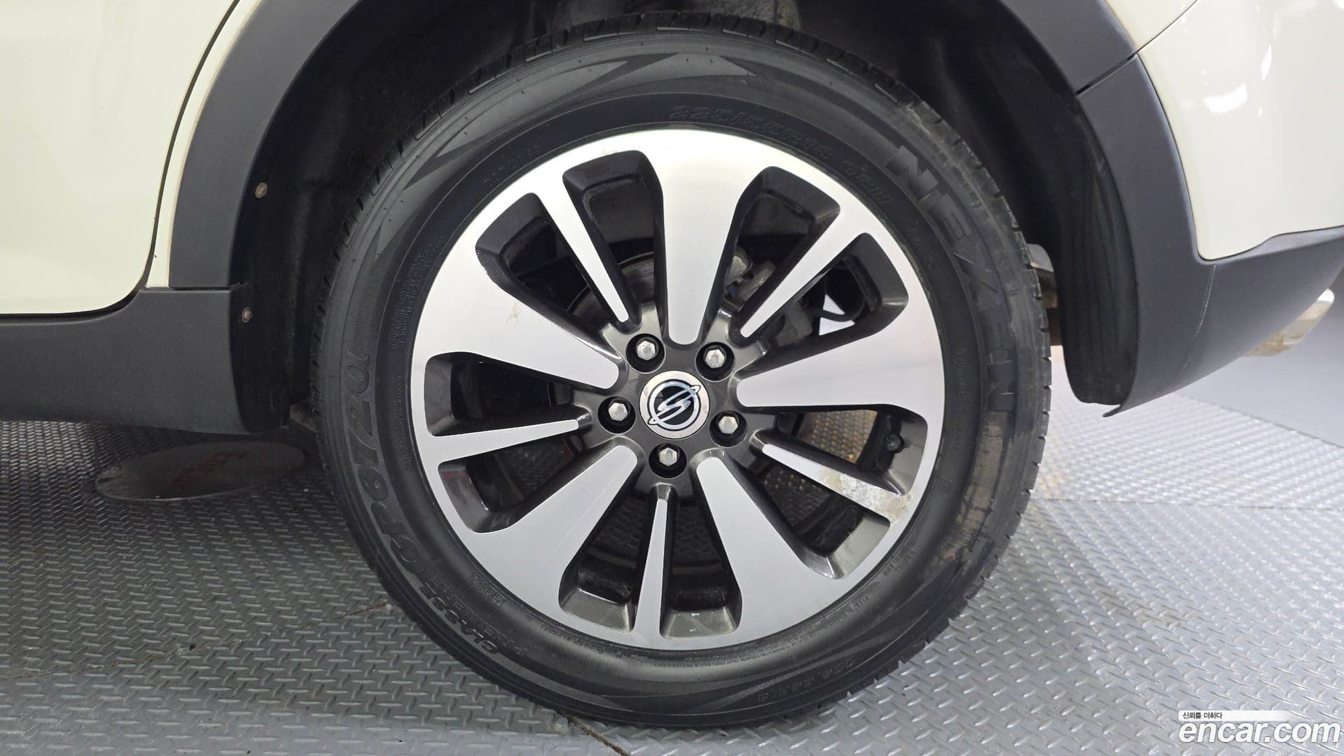 Main__Slider__Photo:KORANDO KG_Mobility_Ssangyong 2015.1-4