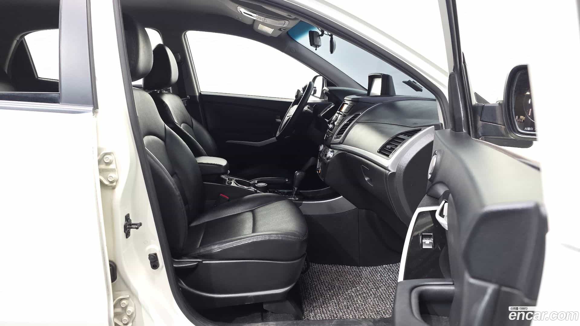 KORANDO KG_Mobility_Ssangyong 2015.1-OPTION-015