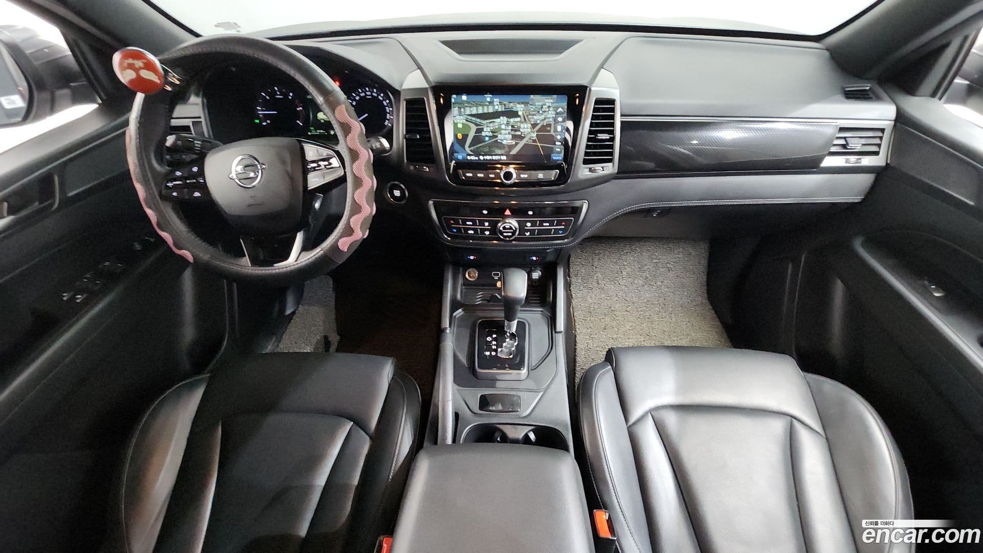 Main__Slider__Photo:Rexton KG_Mobility_Ssangyong 2021.5-6