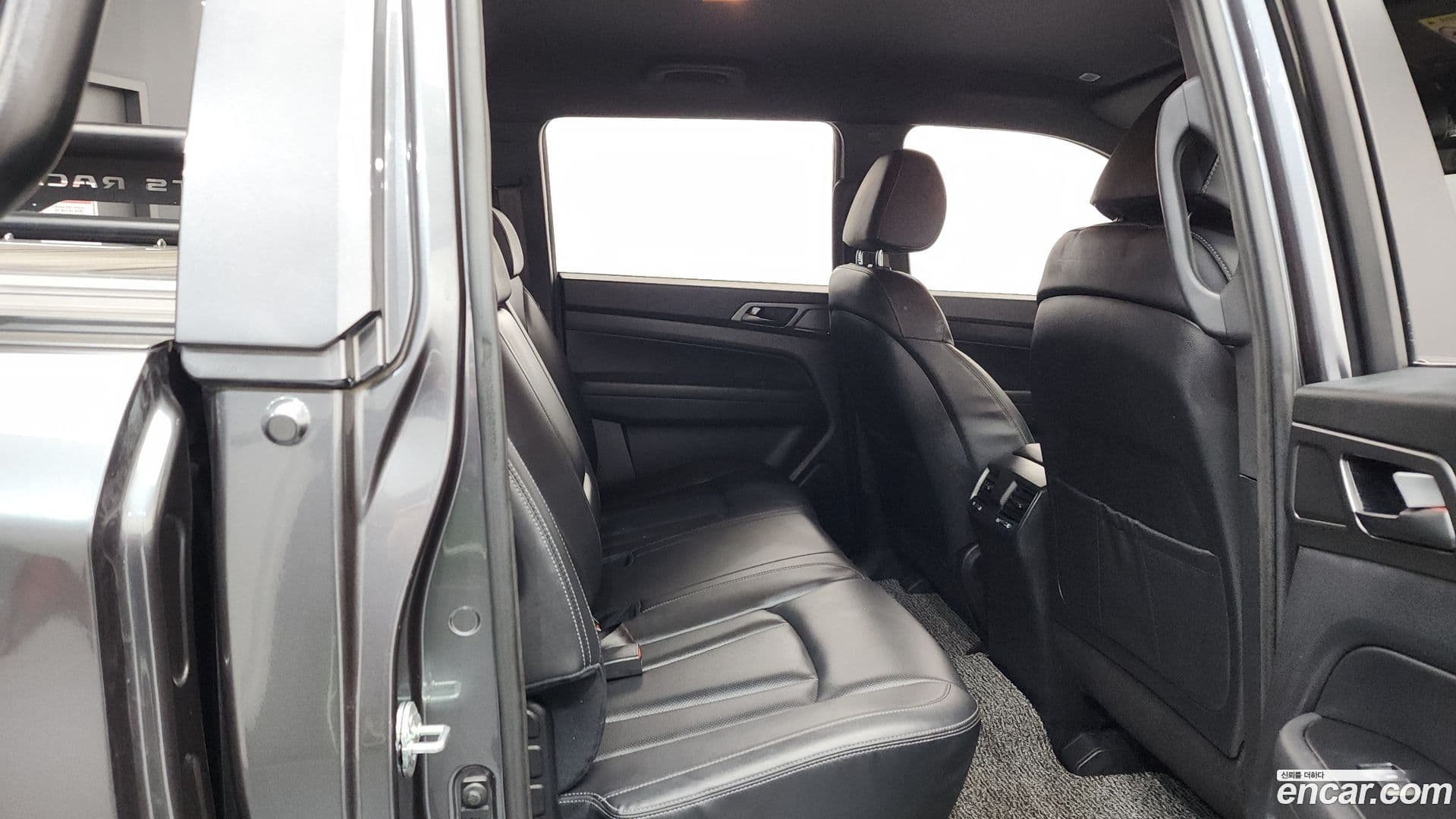 Main__Slider__Photo:Rexton KG_Mobility_Ssangyong 2021.5-11