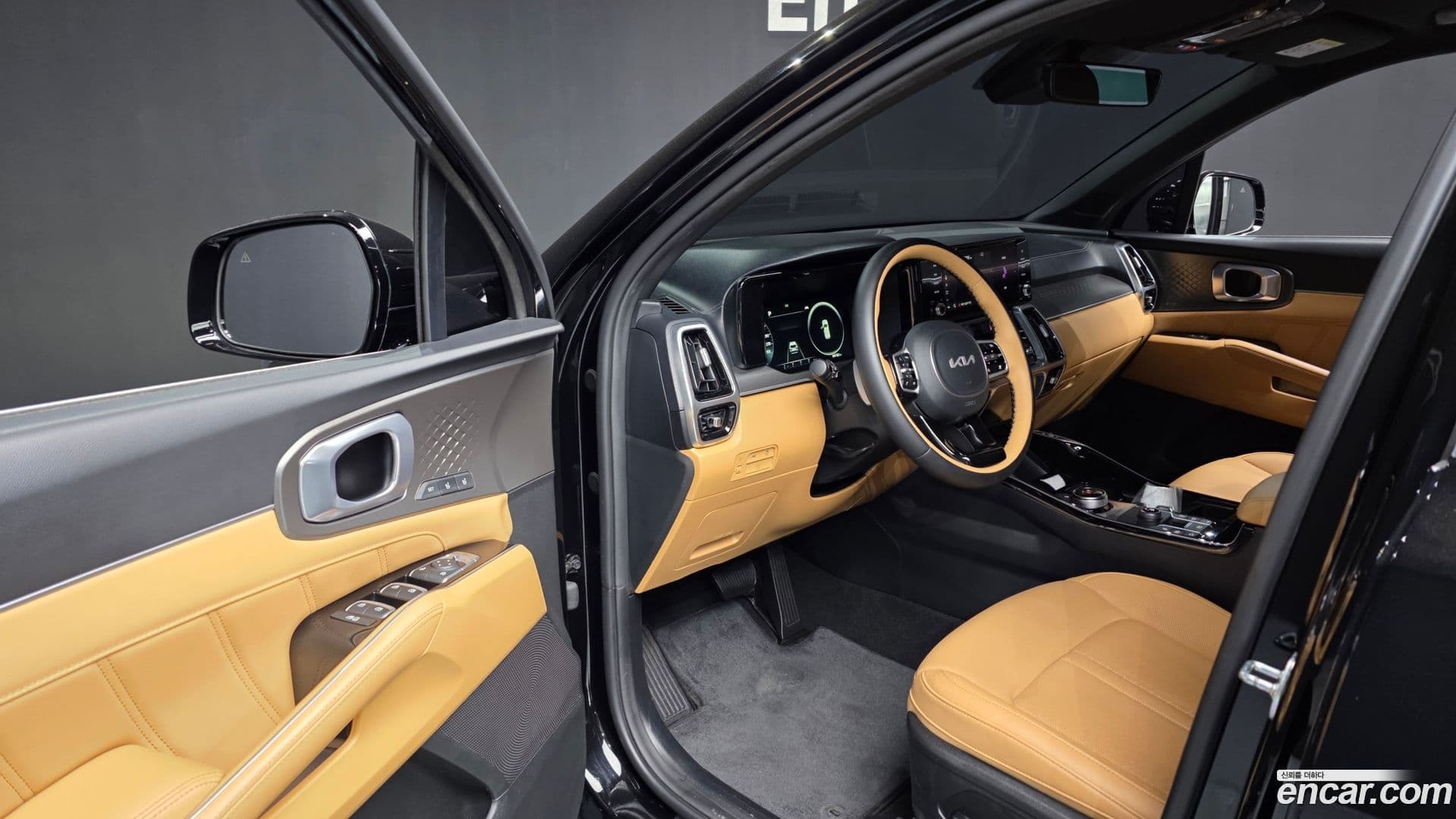 Main__Slider__Photo:Sorento Kia 2022.9-9