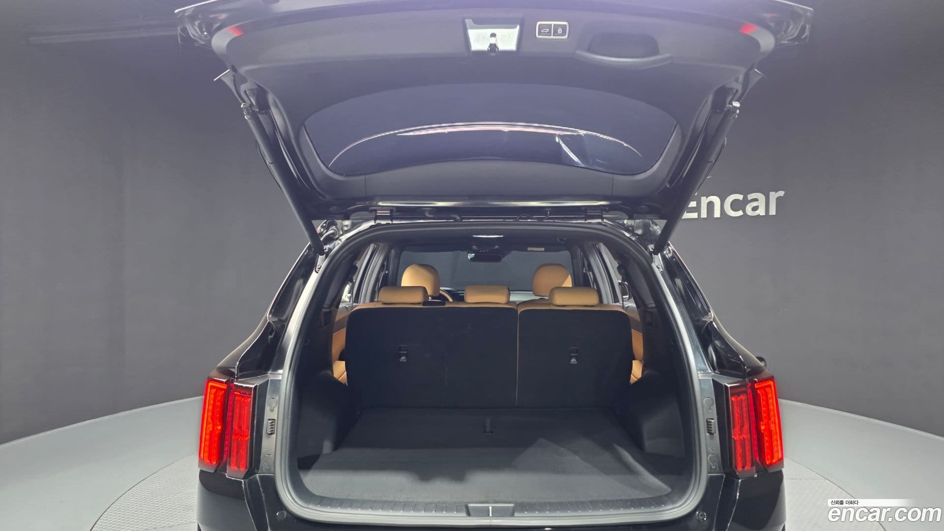 Main__Slider__Photo:Sorento Kia 2022.9-19