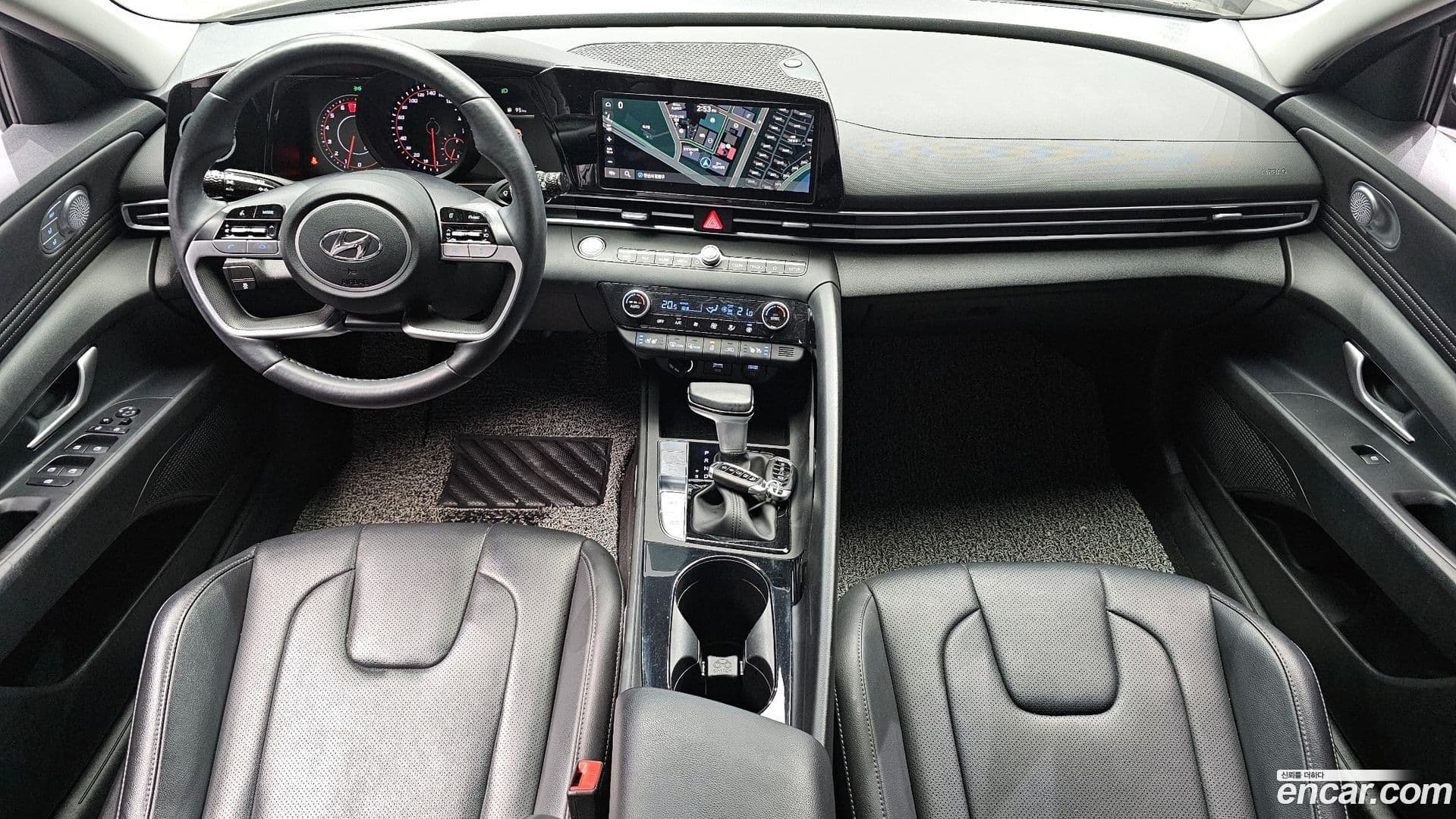 Main__Slider__Photo:AVANTE Hyundai 2023.0-6