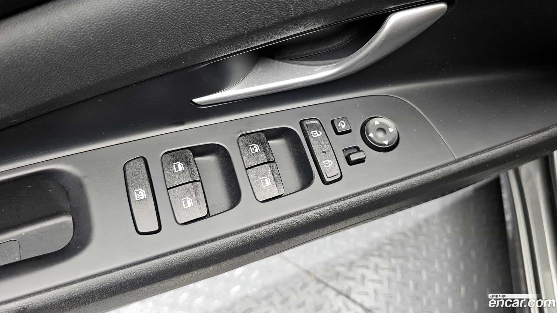 AVANTE Hyundai 2023.0-OPTION-018