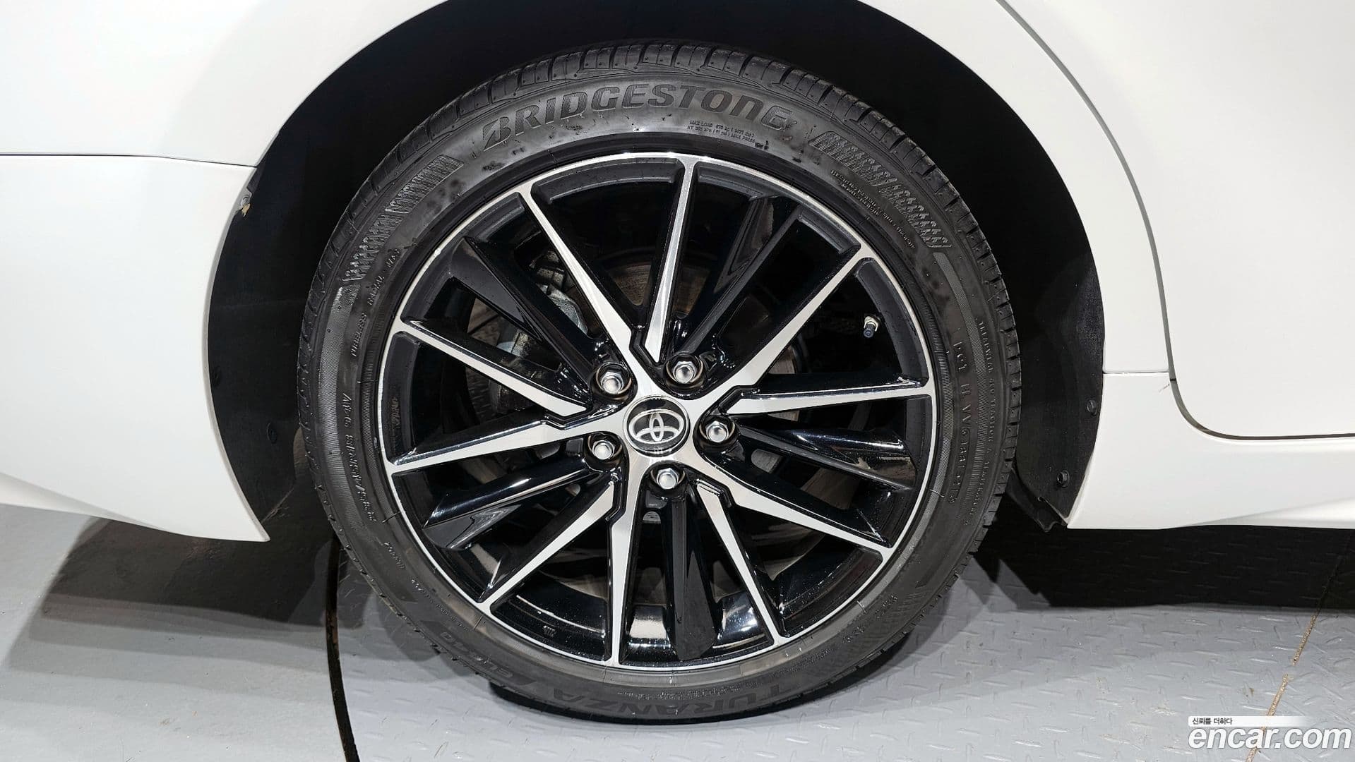 Main__Slider__Photo:Camry Toyota 2021.5-4