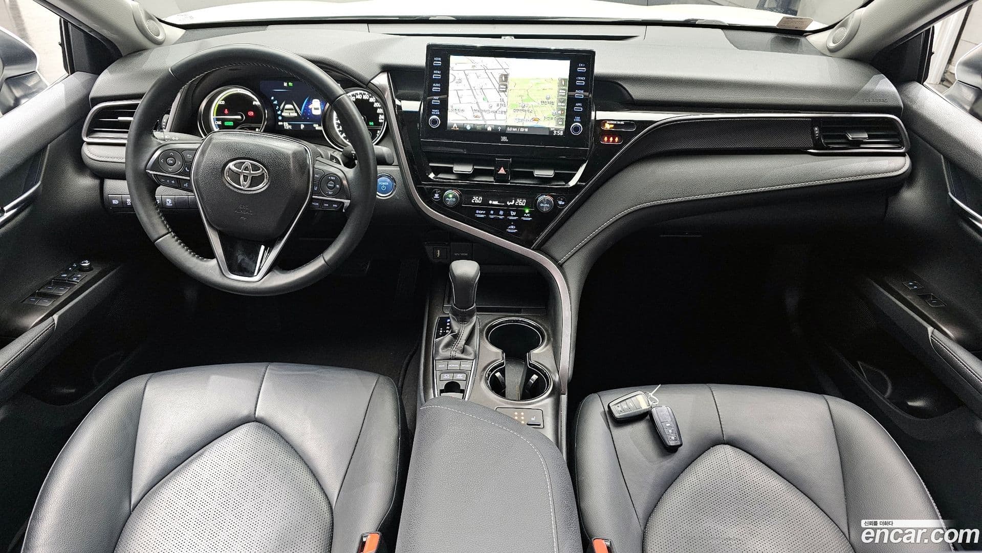 Main__Slider__Photo:Camry Toyota 2021.5-6