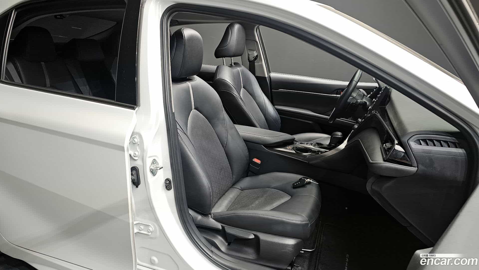 Camry Toyota 2021.5-OPTION-016