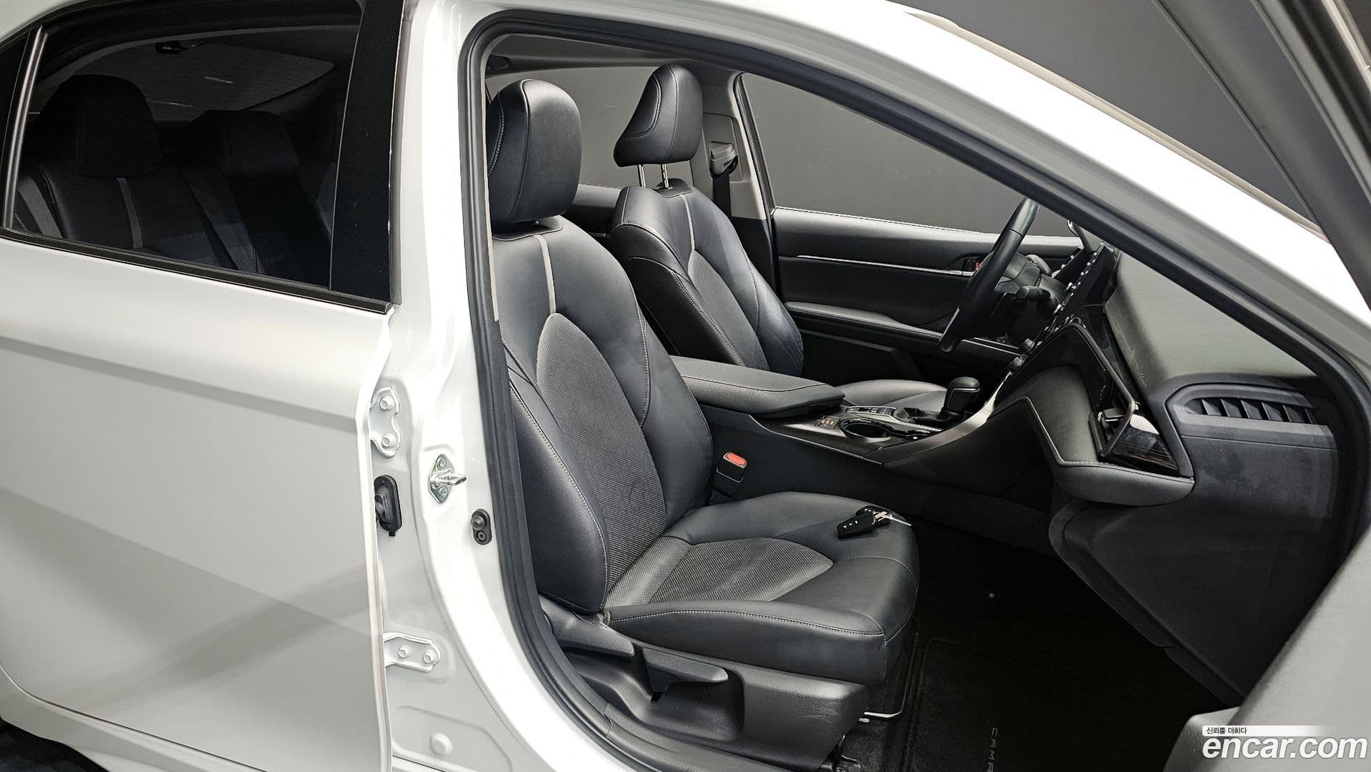 Main__Slider__Photo:Camry Toyota 2021.5-11