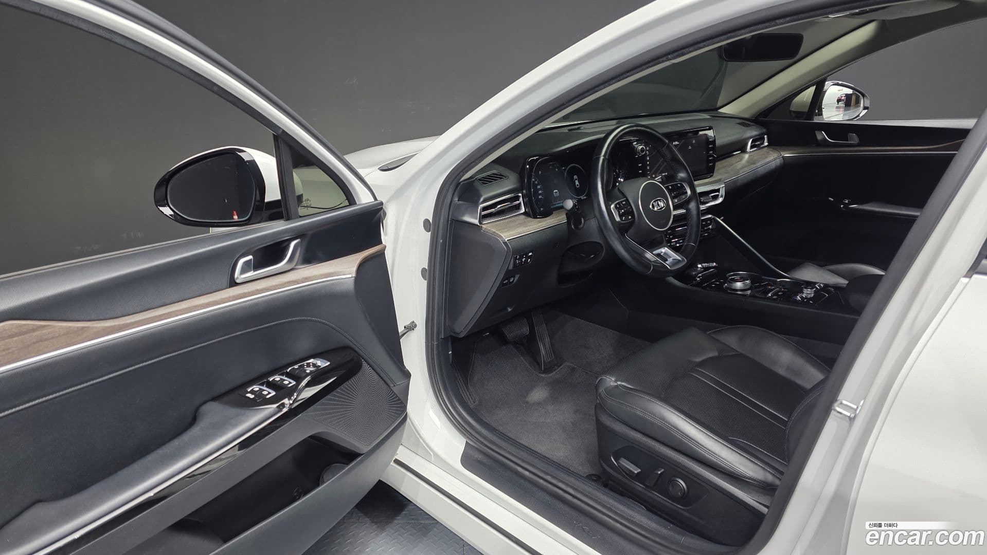 Main__Slider__Photo:K5 Kia 2020.8-9