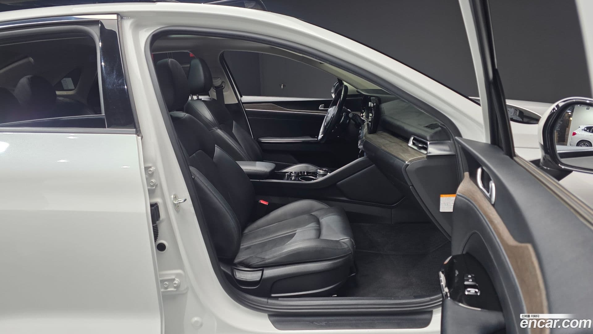 Main__Slider__Photo:K5 Kia 2020.8-11