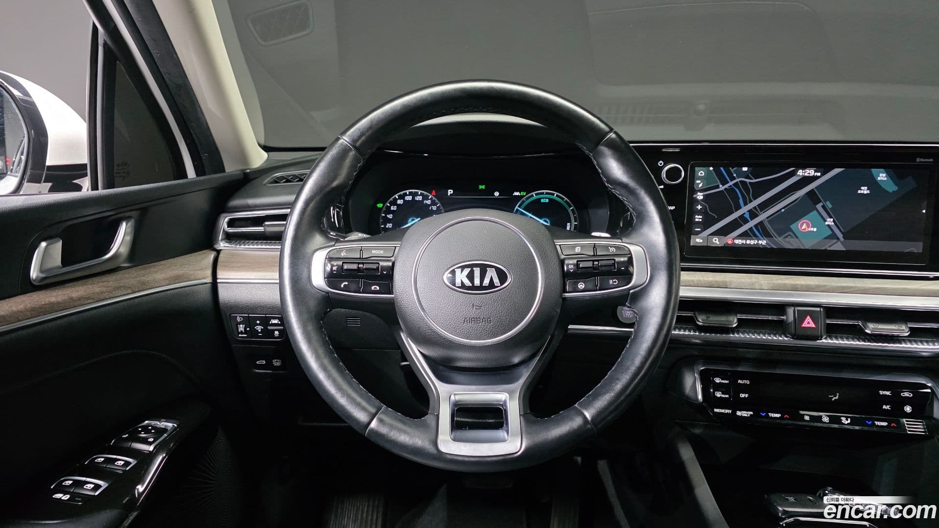 Main__Slider__Photo:K5 Kia 2020.8-15