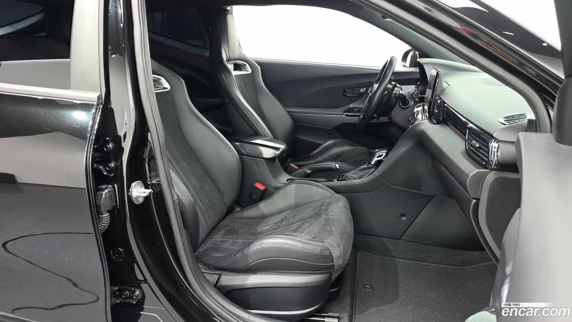 Veloster Hyundai 2021.2-INNER-010