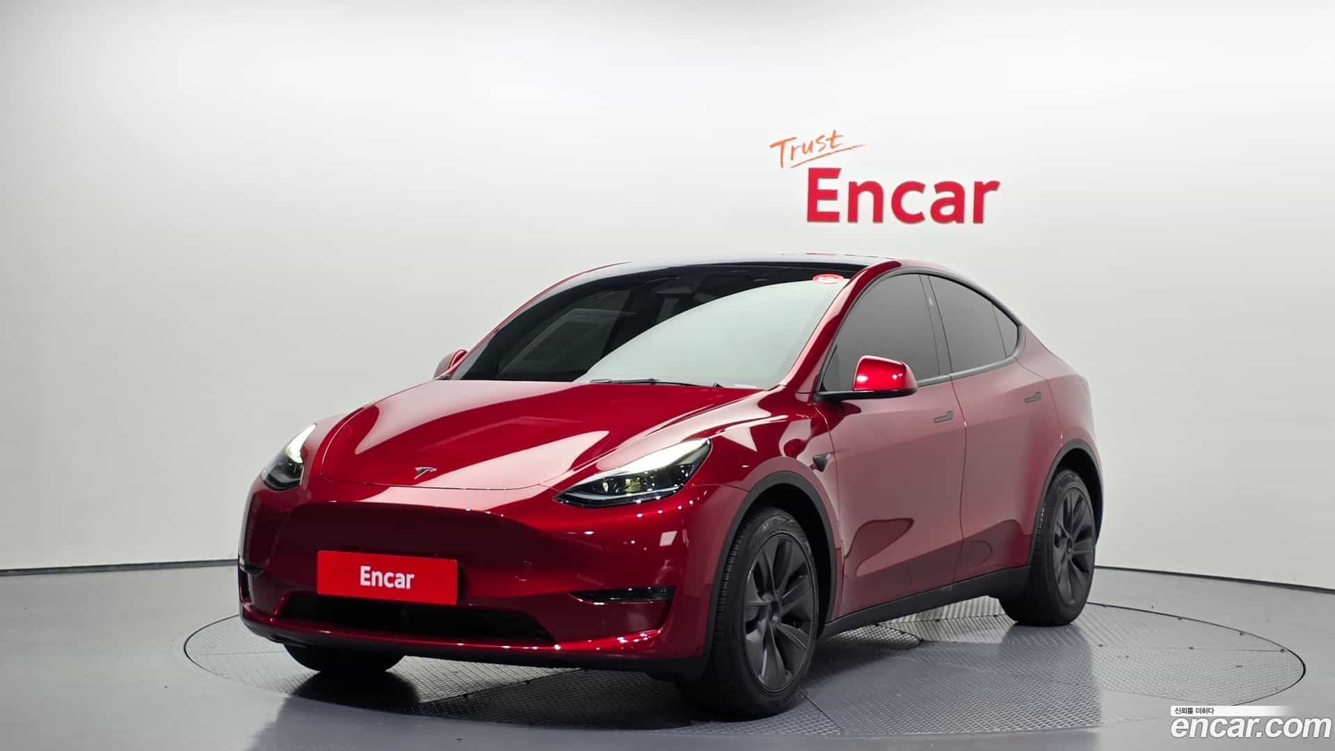Model Y Tesla 2024.10-OUTER-001
