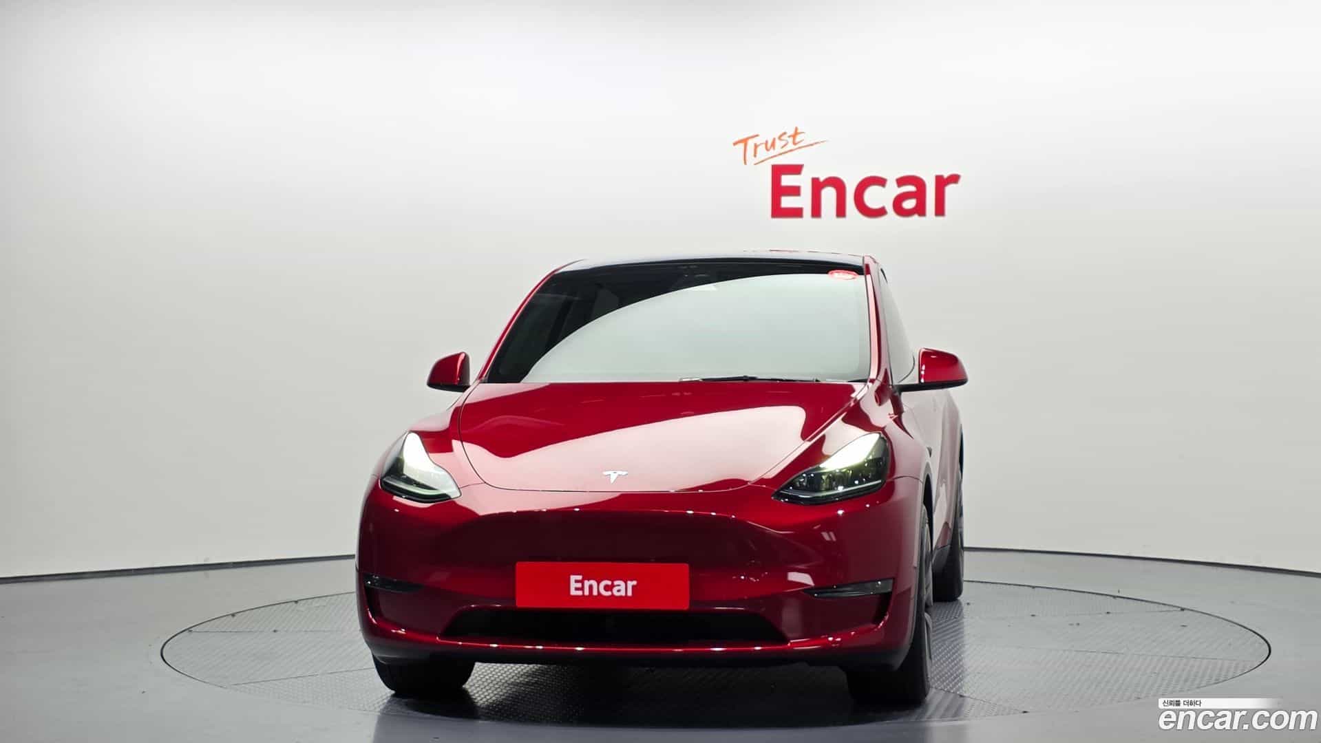 Model Y Tesla 2024.10-OUTER-003