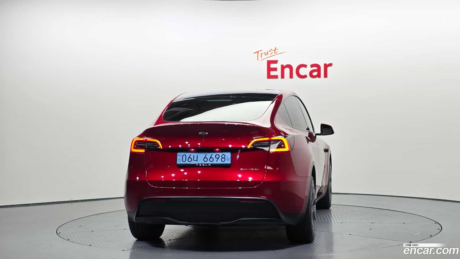 Model Y Tesla 2024.10-OUTER-004