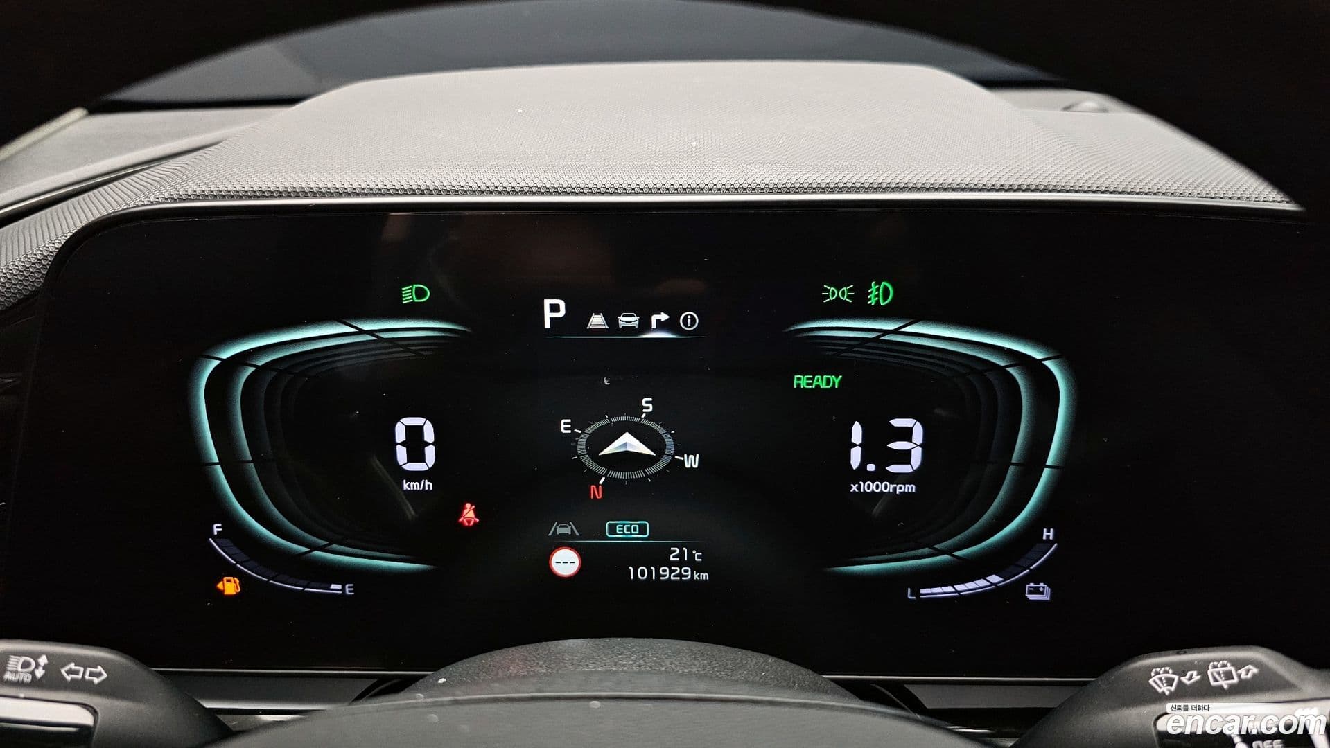 Main__Slider__Photo:Niro Kia 2022.3-7