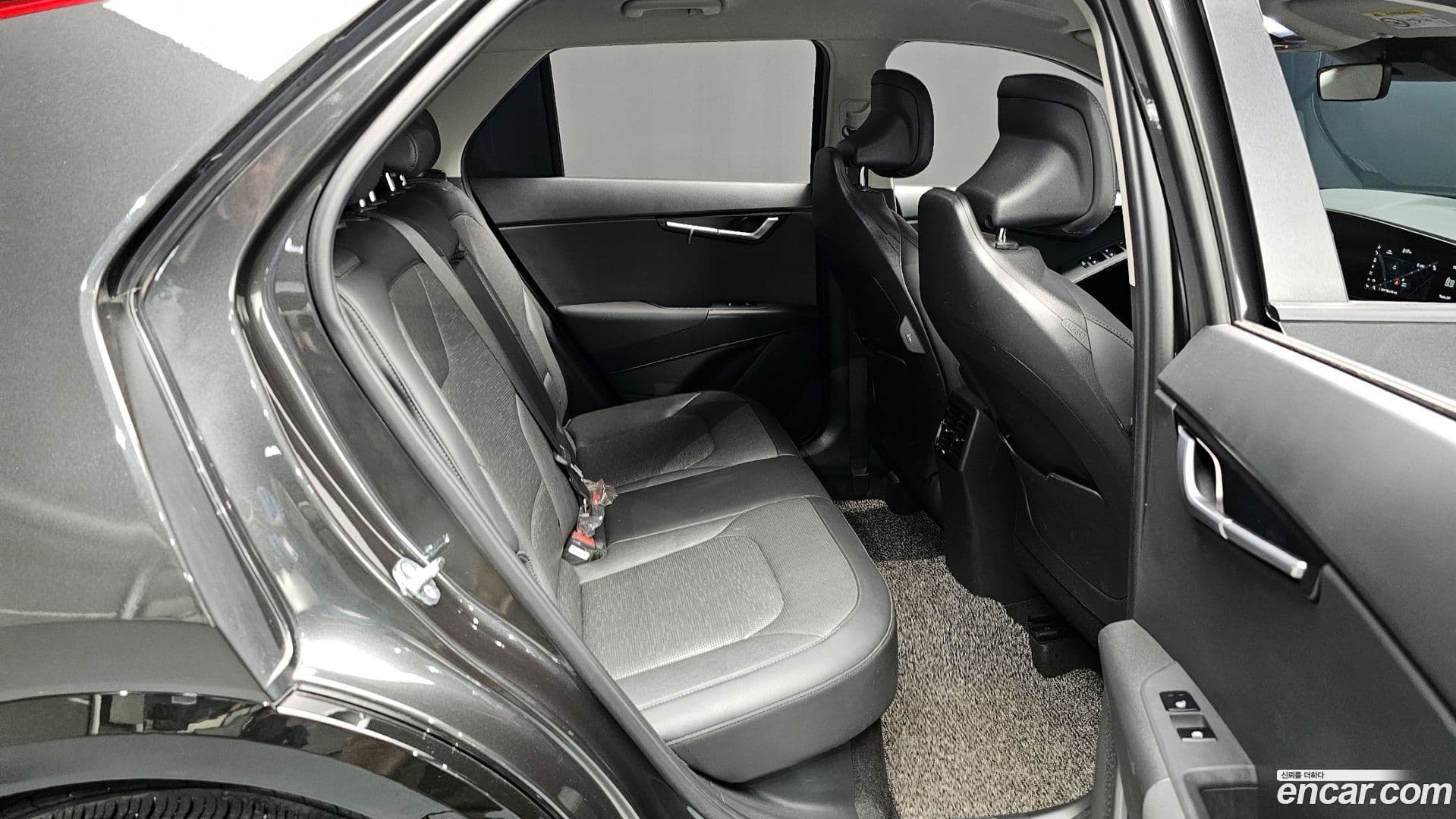 Main__Slider__Photo:Niro Kia 2022.3-11