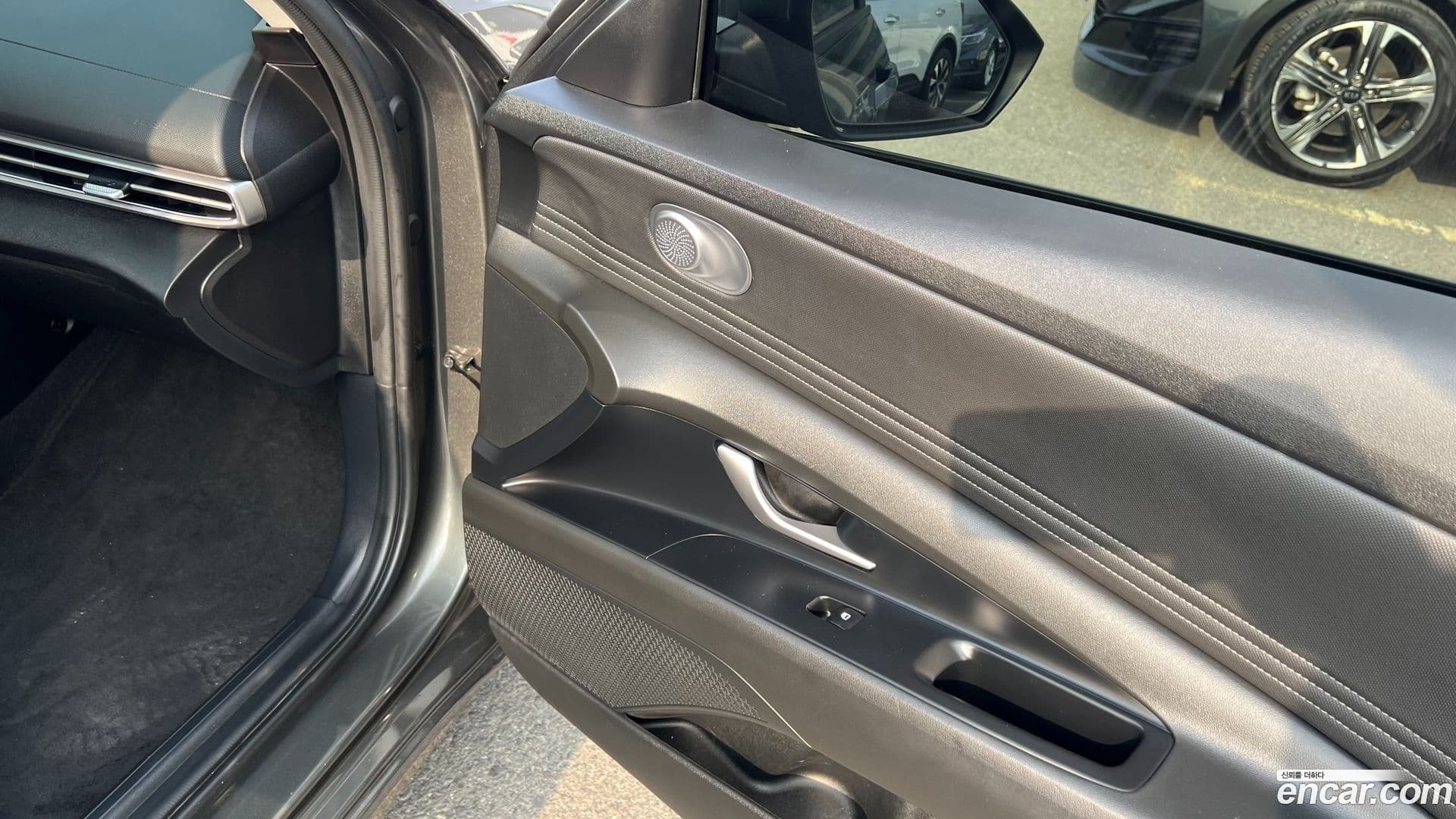 Main__Slider__Photo:AVANTE Hyundai 2023.7-17