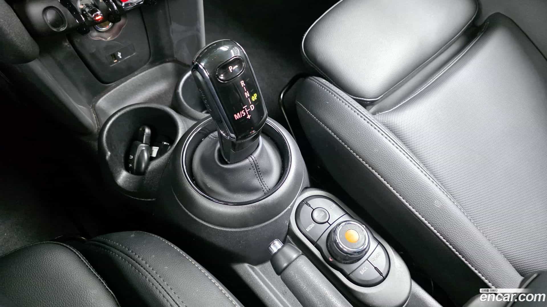 Cooper Mini 2020.3-INNER-009