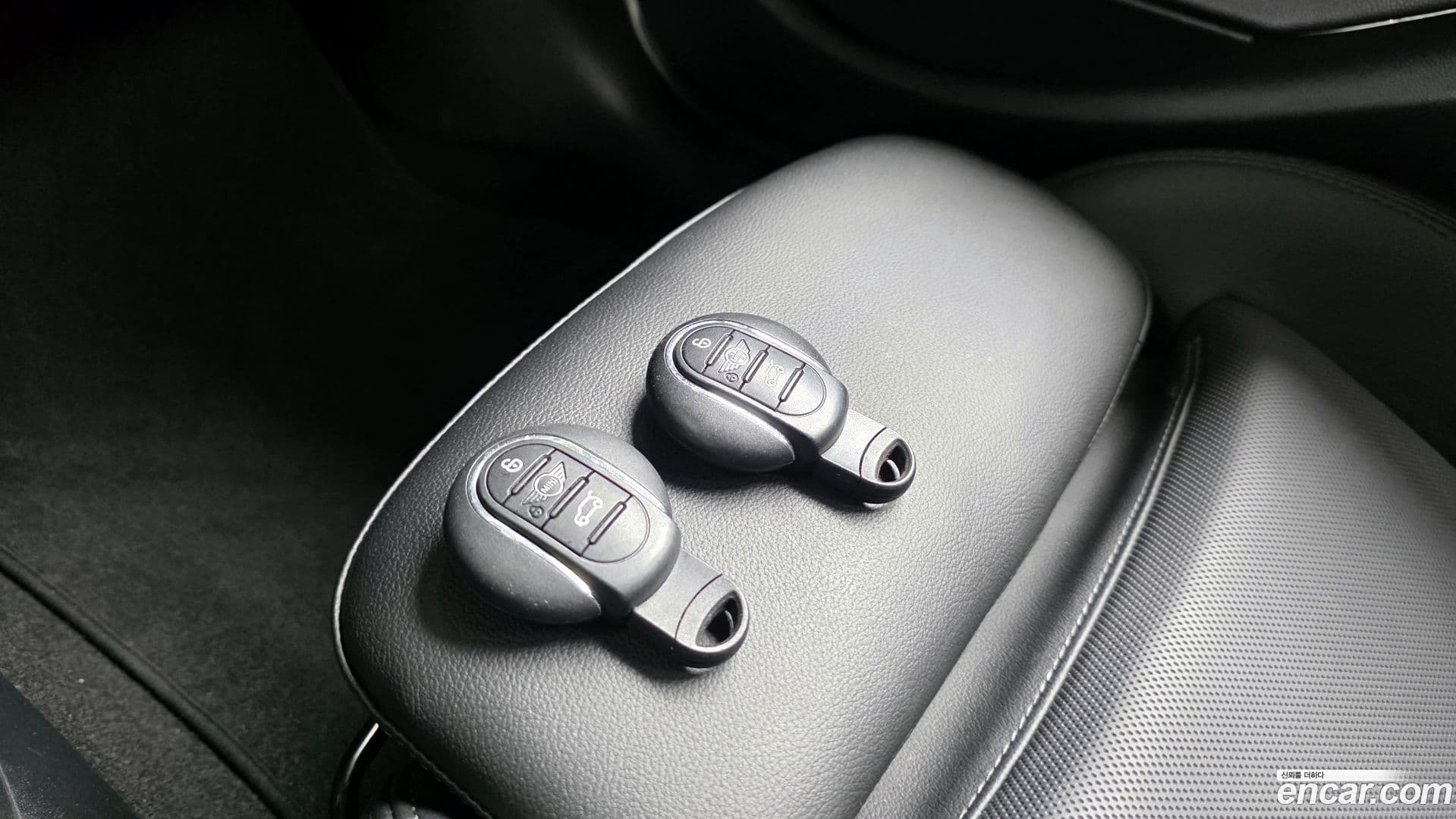 Main__Slider__Photo:Cooper Mini 2020.3-18