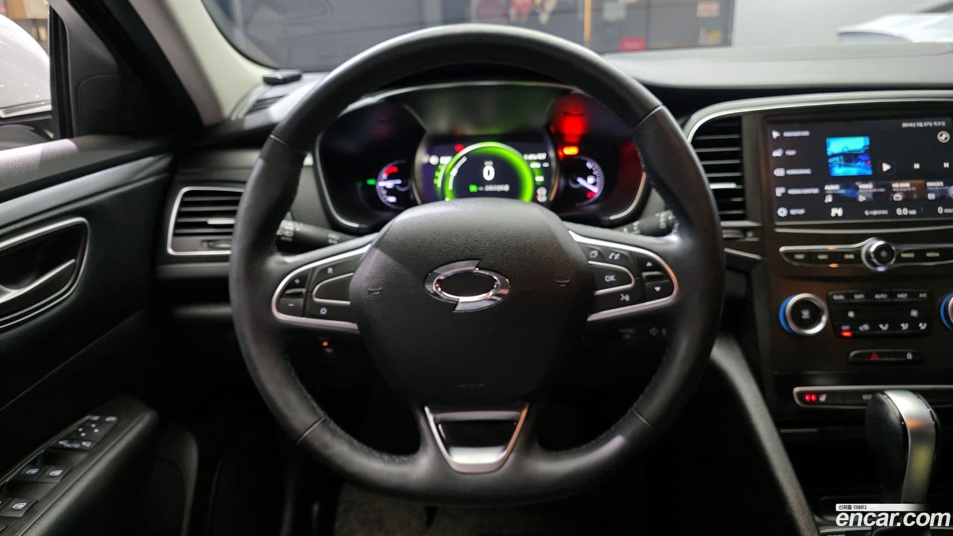 Main__Slider__Photo:SM6 Renault-KoreaSamsung 2019.2-12