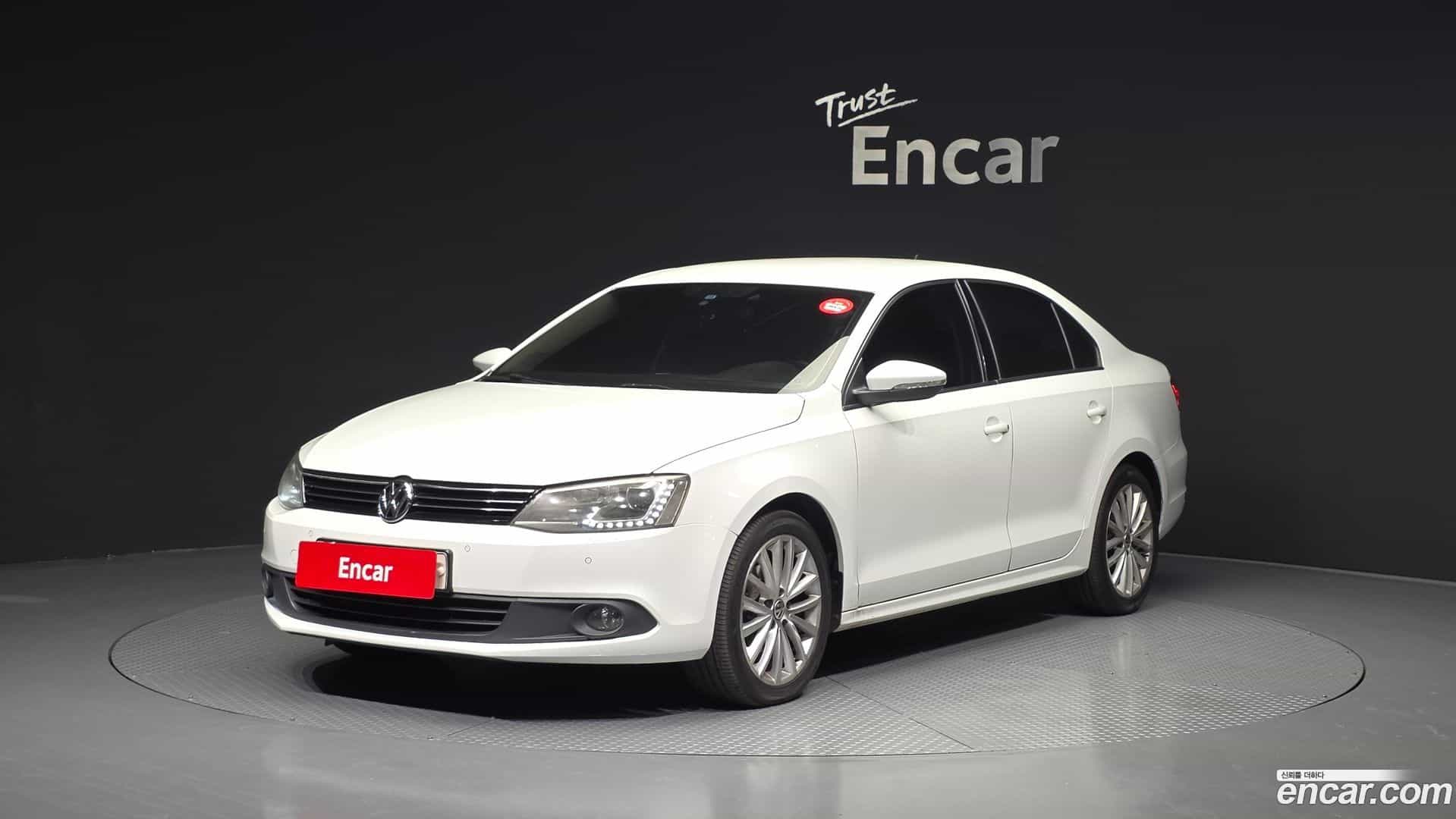 Jetta Volkswagen 2014.3-OUTER-001