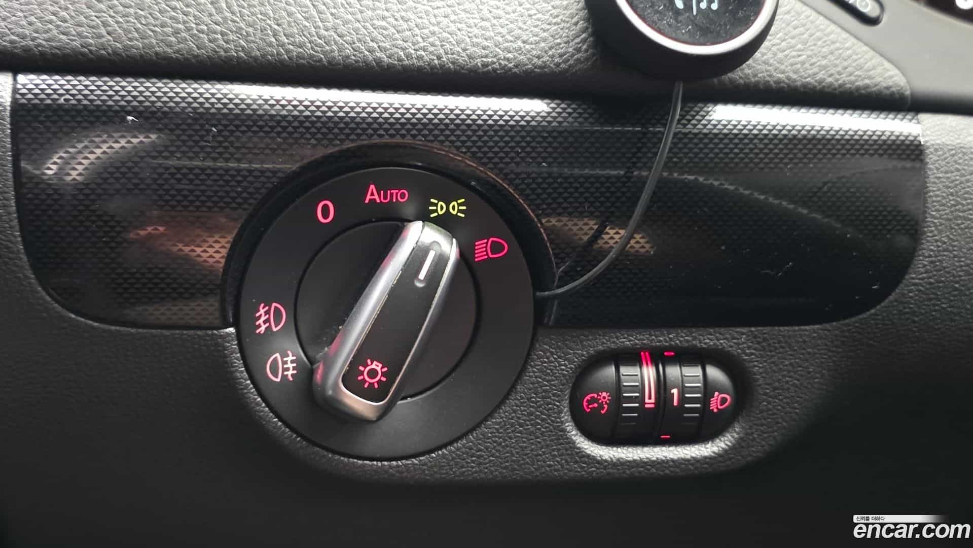 Jetta Volkswagen 2014.3-OPTION-023