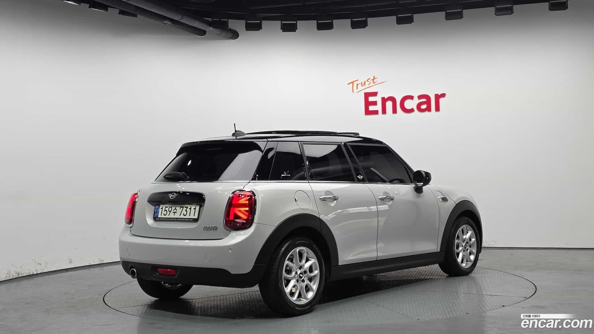 Cooper Mini 2021.4-OUTER-002