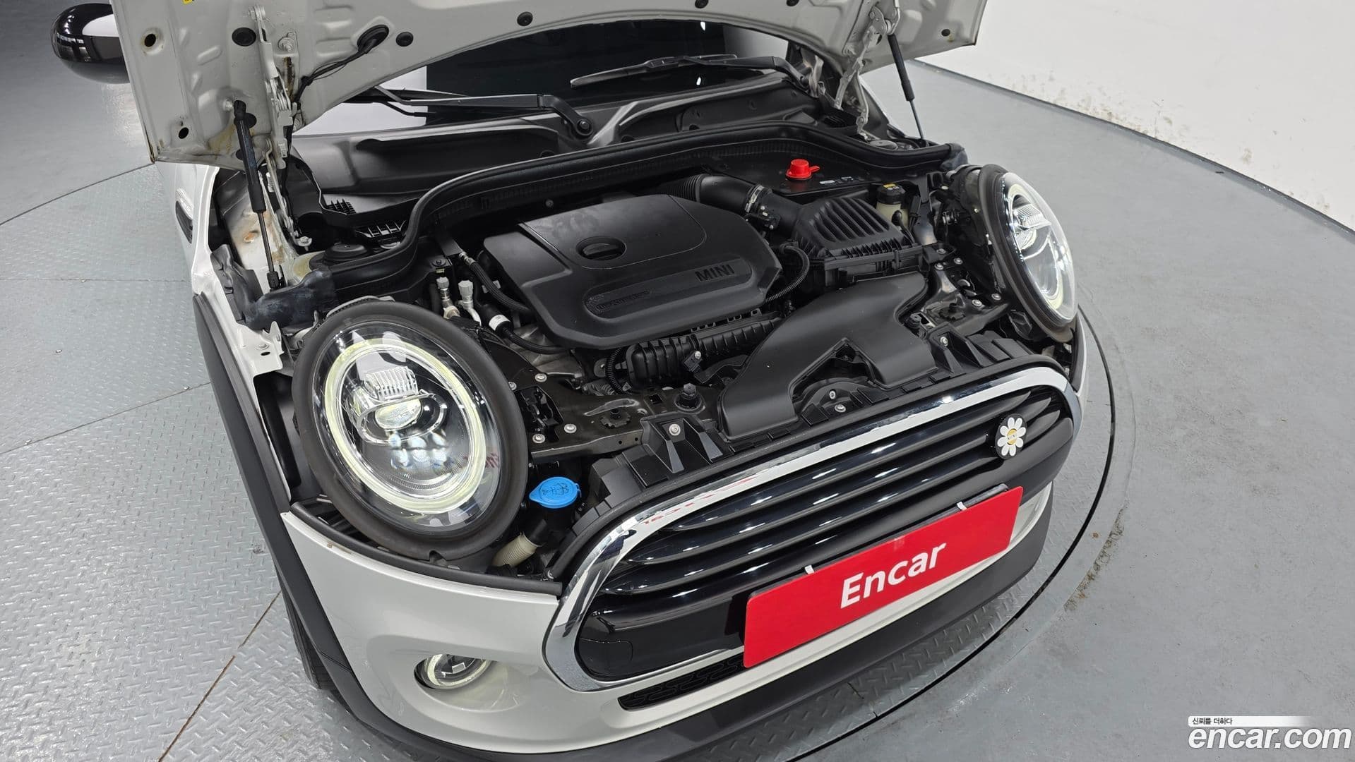 Main__Slider__Photo:Cooper Mini 2021.4-5