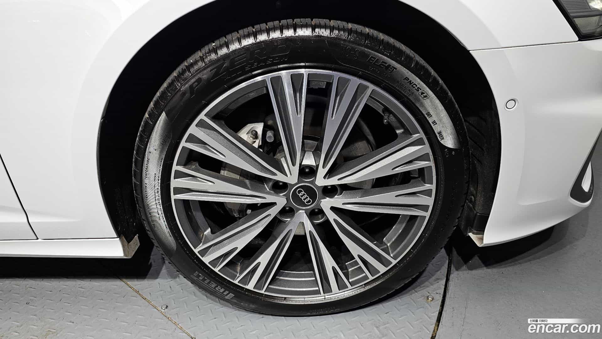 A6 Audi 2022.11-OUTER-005