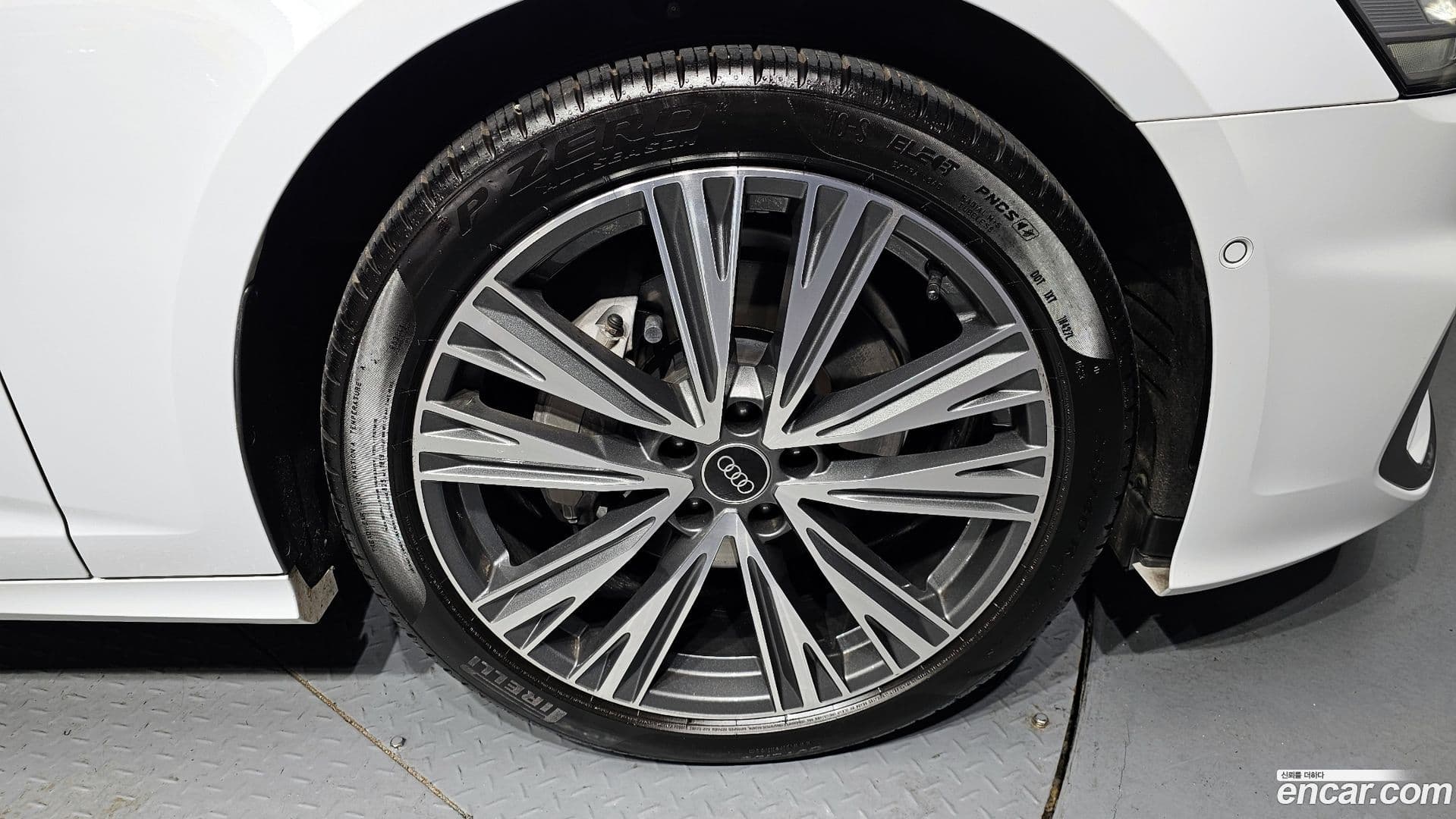 Main__Slider__Photo:A6 Audi 2022.11-4