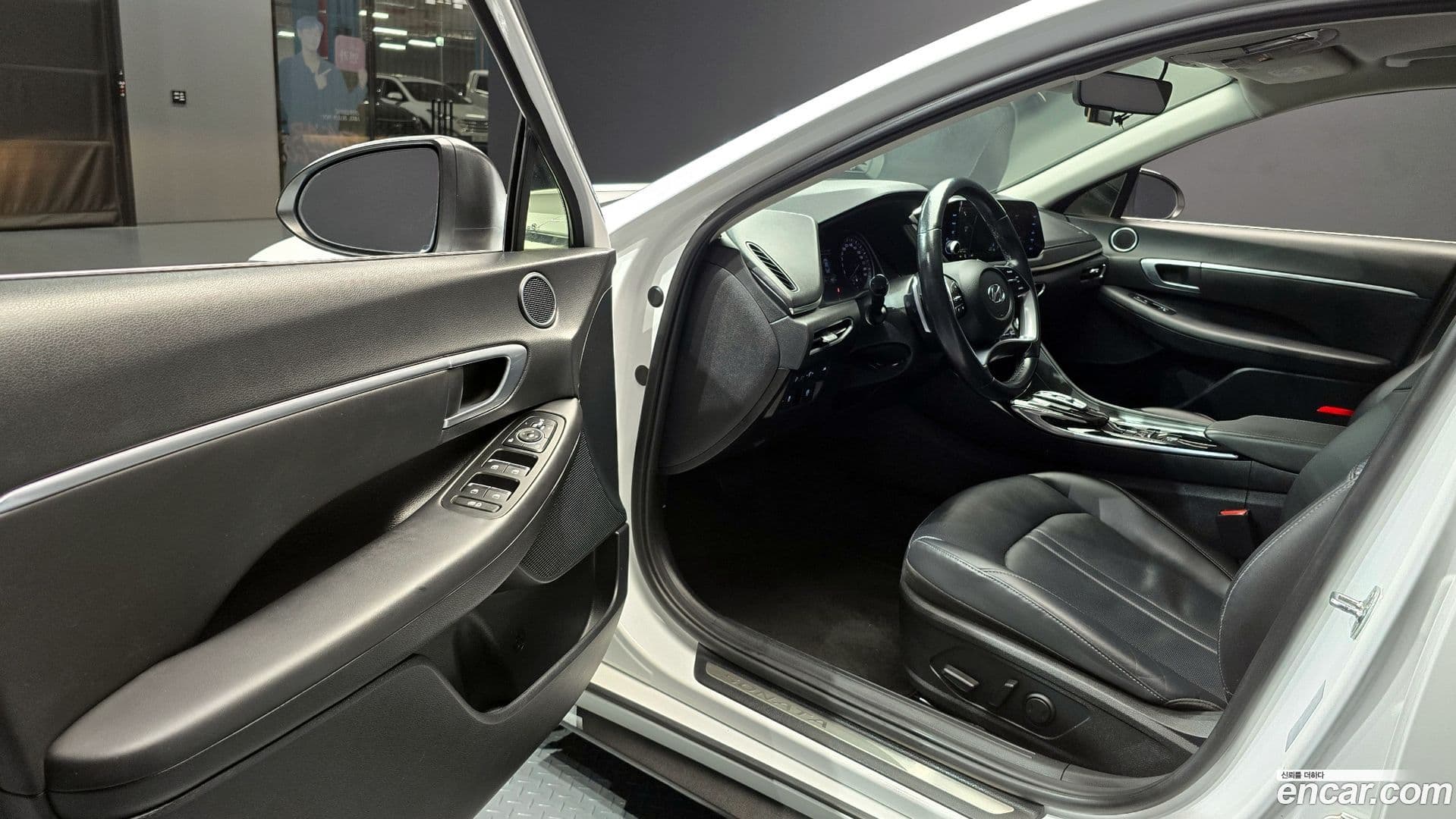 Main__Slider__Photo:Sonata Hyundai 2021.3-10