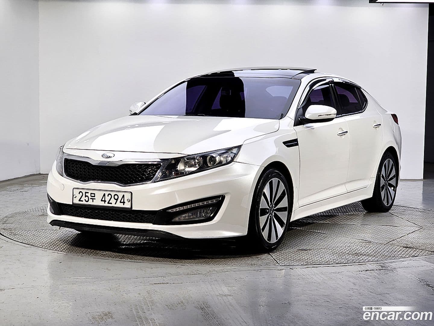 Main__Slider__Photo:K5 Kia 2010.5-0